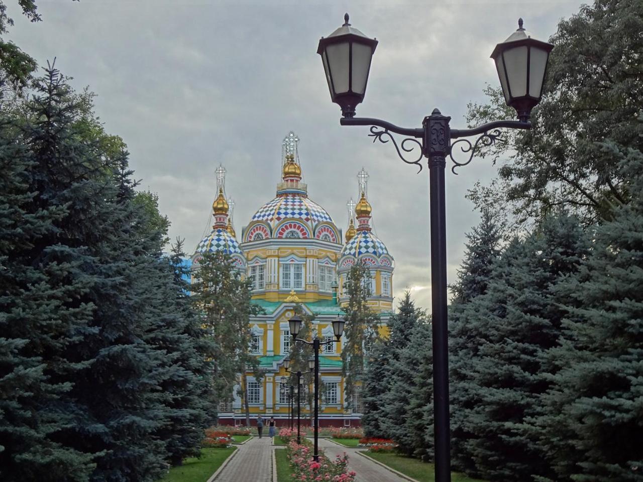 Nadezhda Apartments On The Nauryzbai Batyr 82 阿拉木图 外观 照片